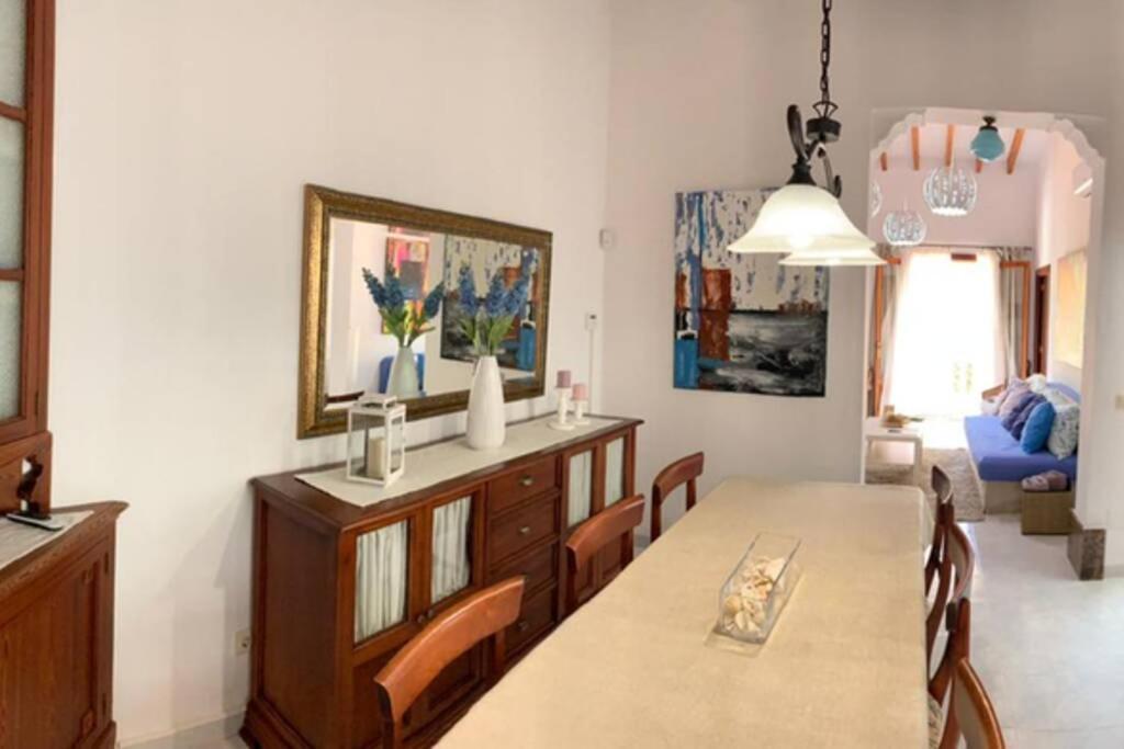 Hébergement de vacances Casa Antigua Reformada Junto Al Mar *